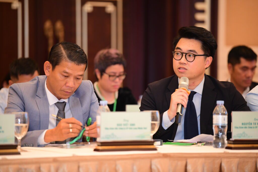 LNG Việt Nam nhận giấy chứng nhận đầu tư tại Hội thảo Chuyển đổi Xanh TP Huế